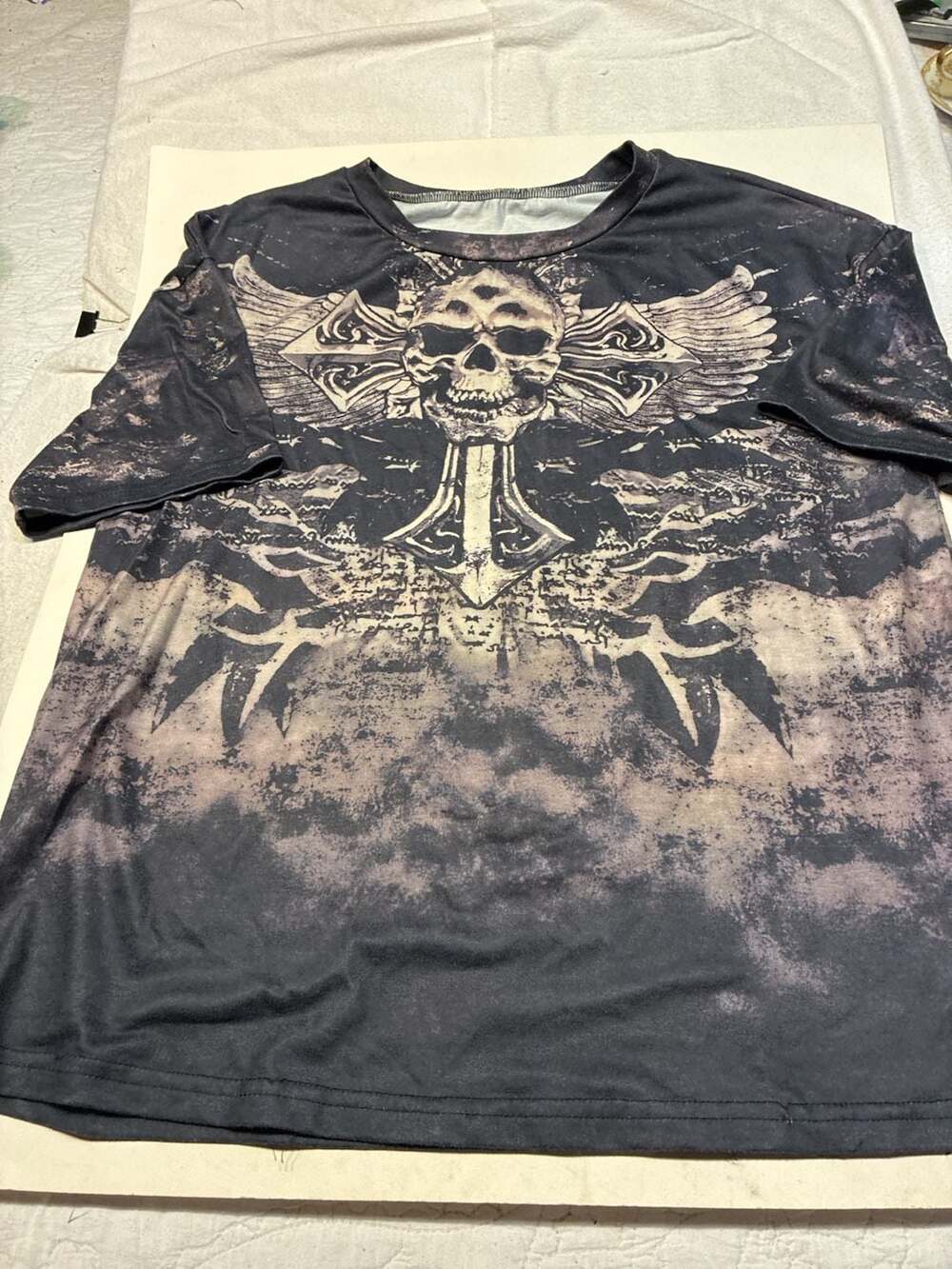 Xzavier Vintage Style Skull and Cross Graphic All-Over Print T-Shirt